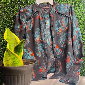 Elegant dress blouse or buchona